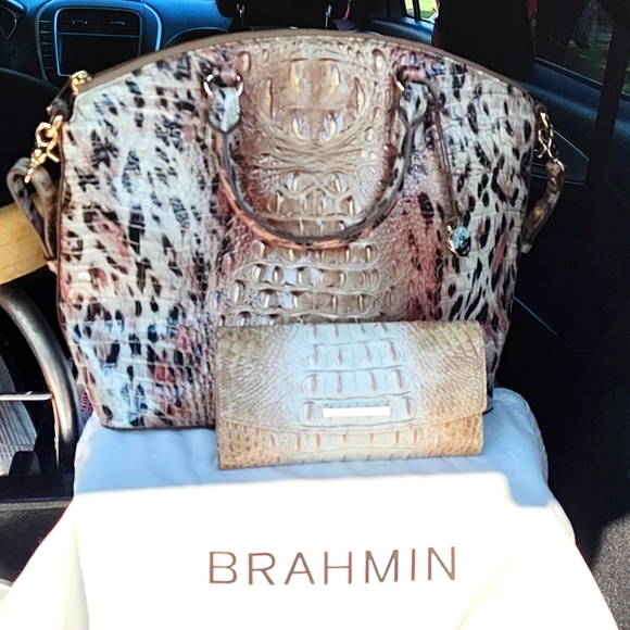 Brahmin satchel with matching wallet - Picture 1 of 1